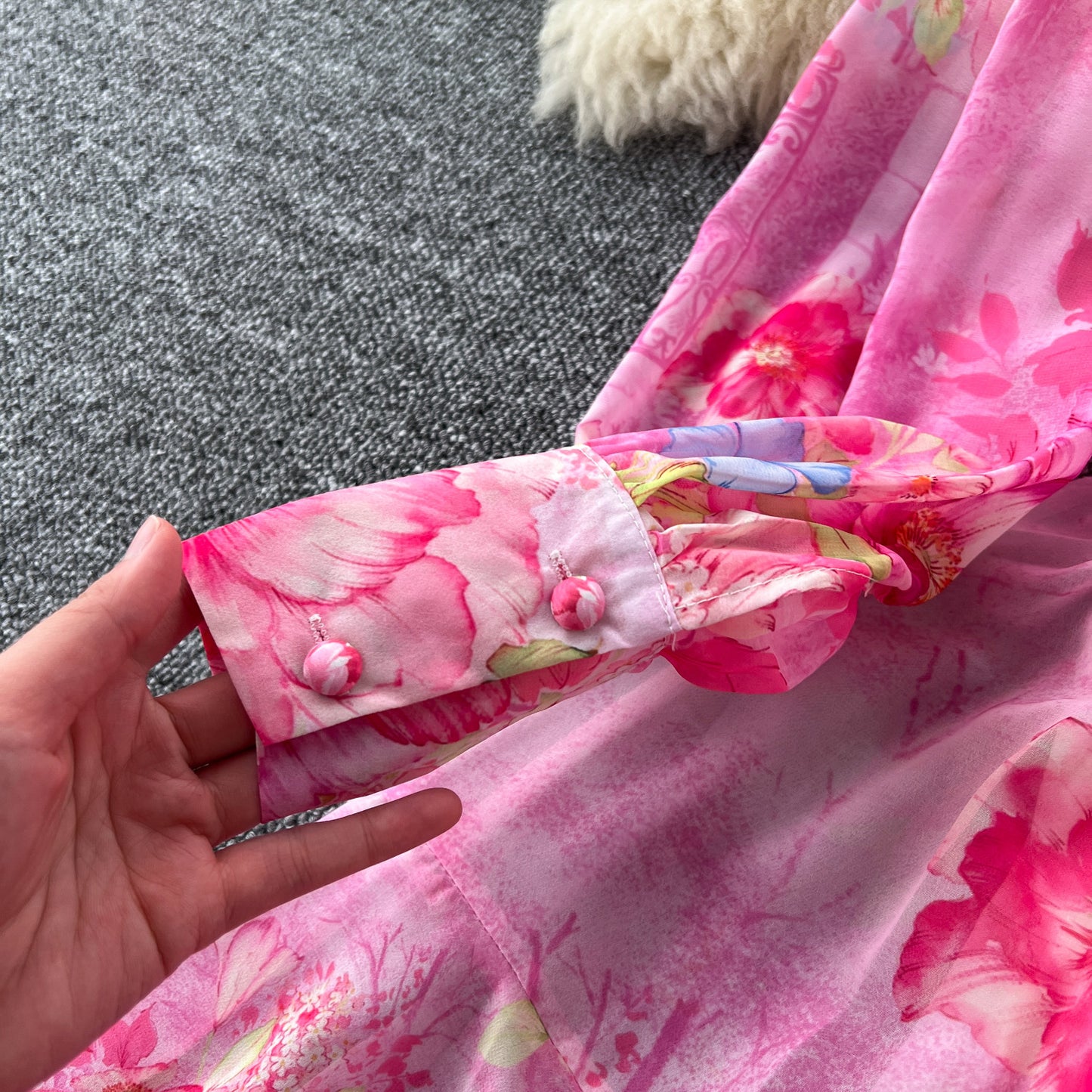 Women's French Retro Deep V-neck Waist Trimming Printing Chiffon Vacation Skirt